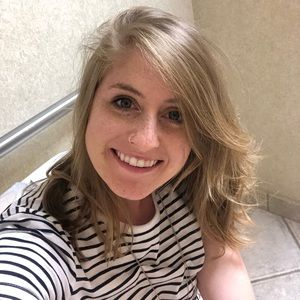 Meet your Posher, Abigail